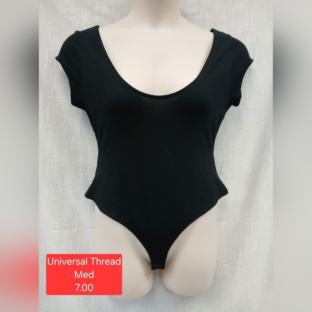 Universal Thread womens body suit size Medium
